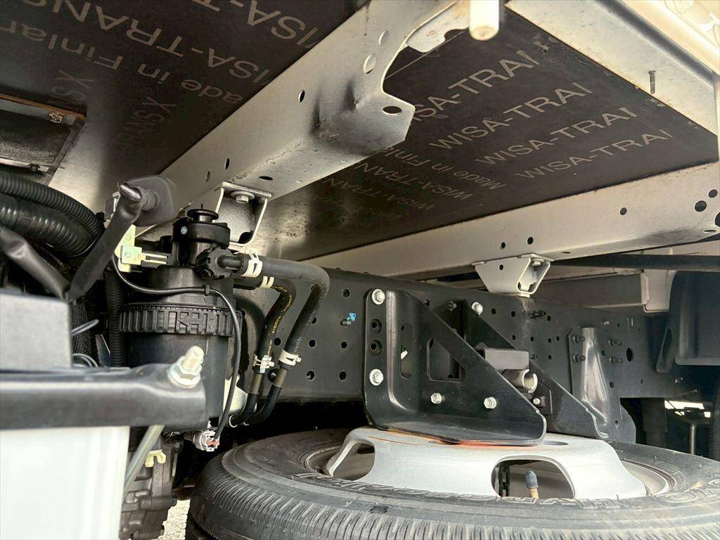 日野デュトロ平ボディ小型（2t・3t）[写真13]