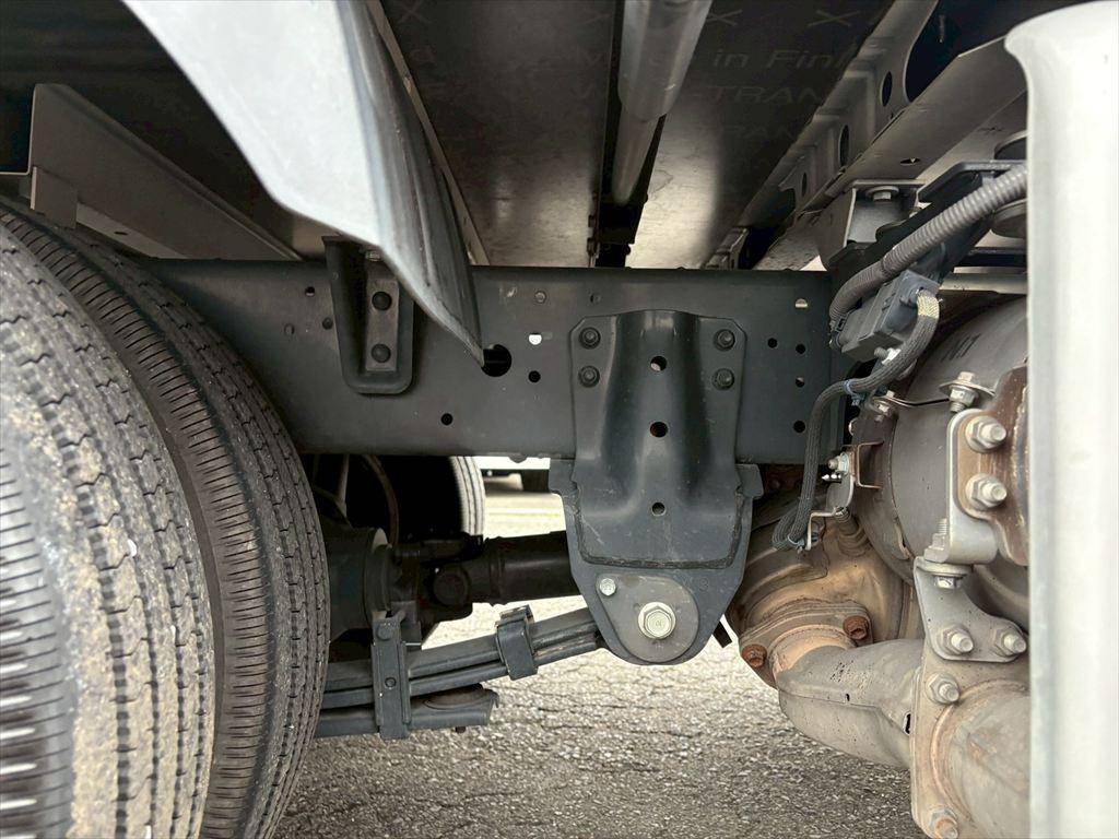 日野デュトロ平ボディ小型（2t・3t）[写真15]