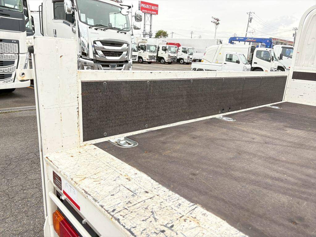 日野デュトロ平ボディ小型（2t・3t）[写真09]