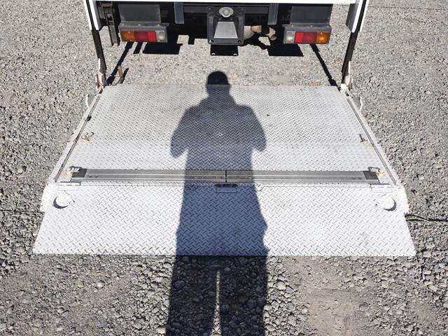 三菱ふそうキャンター冷凍車（冷蔵車）小型（2t・3t）[写真13]