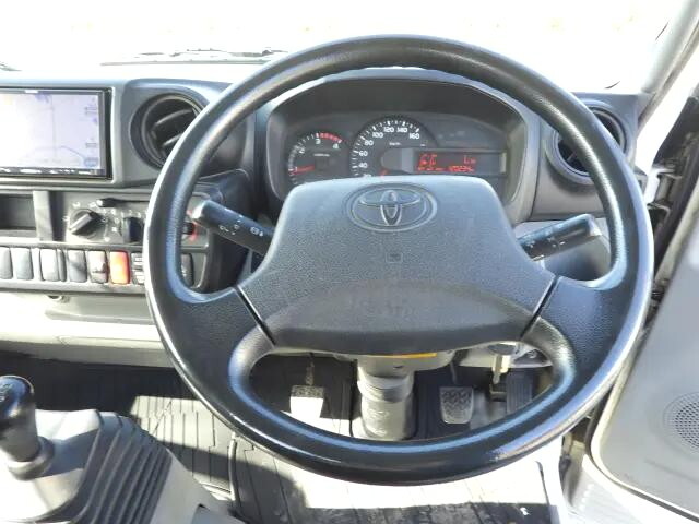 トヨタダイナ平ボディ小型（2t・3t）[写真17]