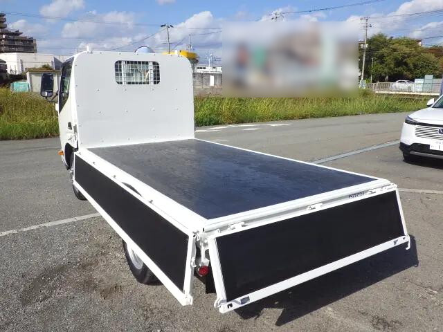 トヨタダイナ平ボディ小型（2t・3t）[写真22]