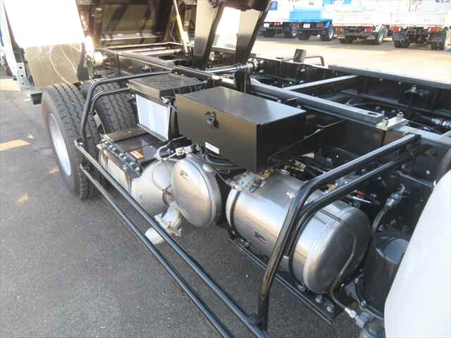 三菱ふそうファイターダンプ中型（4t）[写真24]