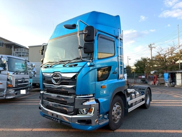 日野プロフィアトレーラーヘッド（トラクターヘッド）大型（10t）[写真03]