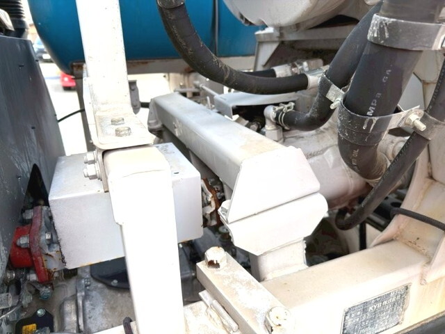 日野レンジャーミキサー車（コンクリートミキサー）増トン（6t・8t）[写真12]