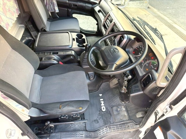 日野レンジャーミキサー車（コンクリートミキサー）増トン（6t・8t）[写真29]