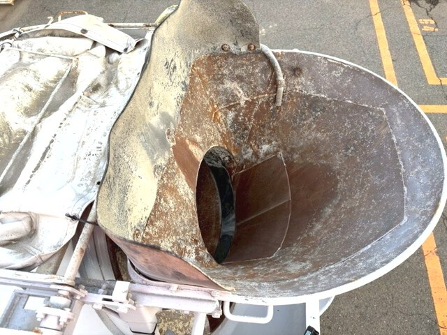 日野レンジャーミキサー車（コンクリートミキサー）増トン（6t・8t）[写真06]