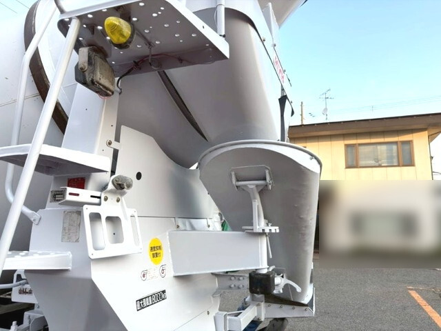 日野レンジャーミキサー車（コンクリートミキサー）増トン（6t・8t）[写真09]