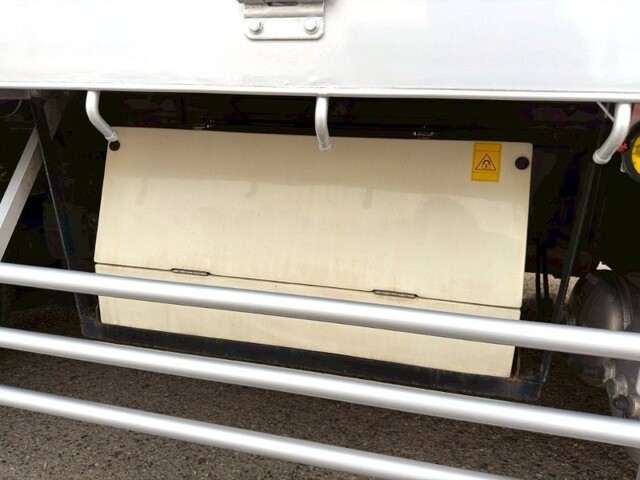 UDトラックスクオンアルミブロック大型（10t）[写真10]