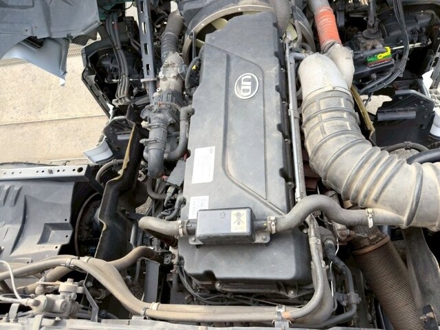 UDトラックスクオンアルミブロック大型（10t）[写真21]