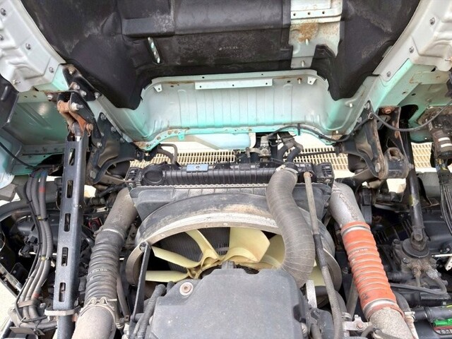 UDトラックスクオンアルミブロック大型（10t）[写真22]