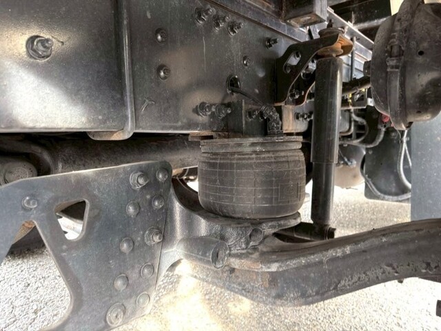 UDトラックスクオンアルミブロック大型（10t）[写真07]