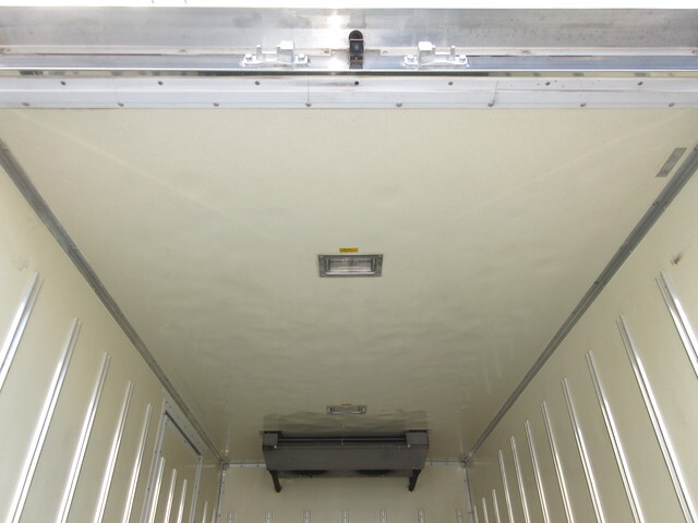 日野デュトロ冷凍車（冷蔵車）小型（2t・3t）[写真12]