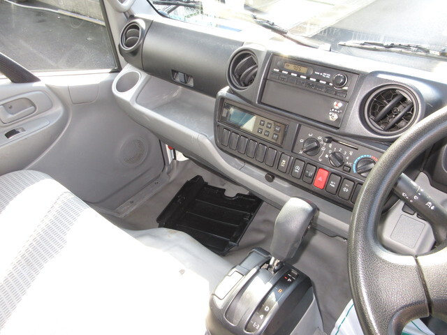 日野デュトロ冷凍車（冷蔵車）小型（2t・3t）[写真20]