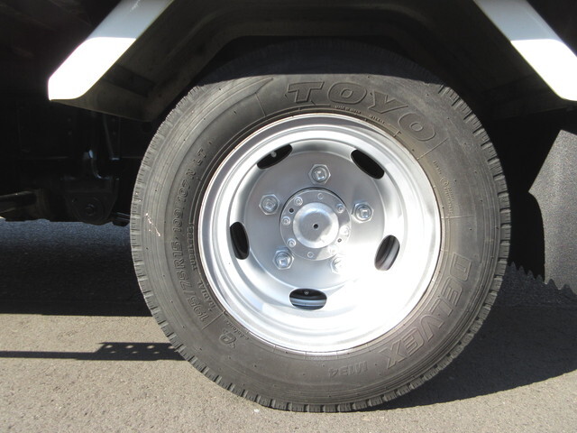 日野デュトロ冷凍車（冷蔵車）小型（2t・3t）[写真37]