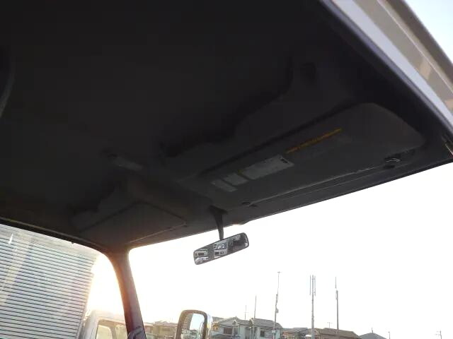 日野デュトロ平ボディ小型（2t・3t）[写真18]