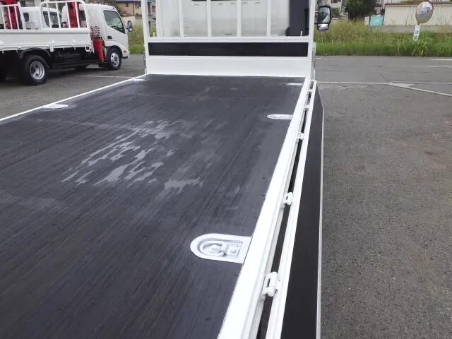 日野デュトロ平ボディ小型（2t・3t）[写真23]