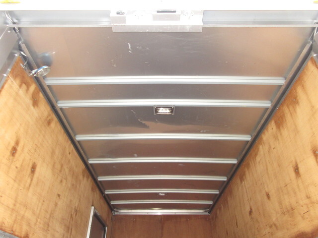 トヨタトヨエースアルミバン小型（2t・3t）[写真12]