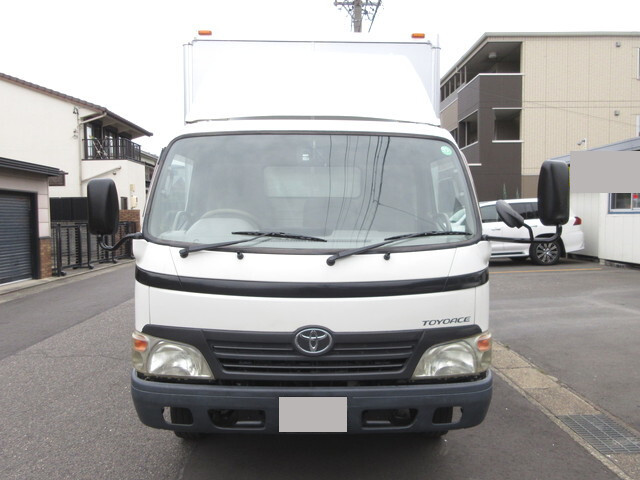 トヨタトヨエースアルミバン小型（2t・3t）[写真03]