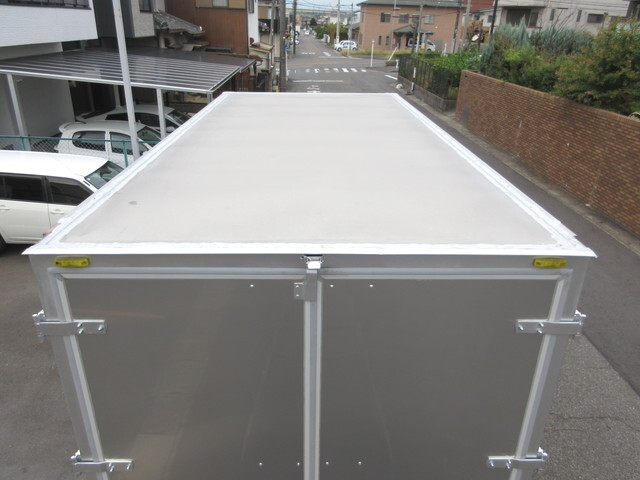 トヨタトヨエースアルミバン小型（2t・3t）[写真05]