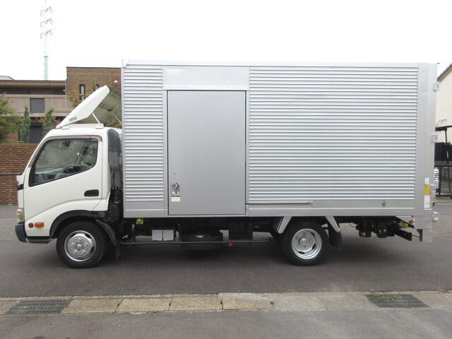 トヨタトヨエースアルミバン小型（2t・3t）[写真06]