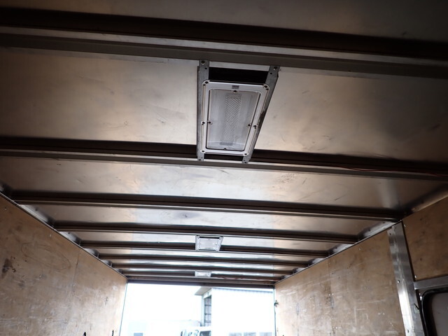 日野レンジャーアルミバン中型（4t）[写真10]
