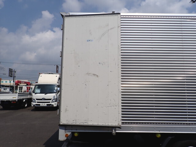 日野レンジャーアルミバン中型（4t）[写真19]