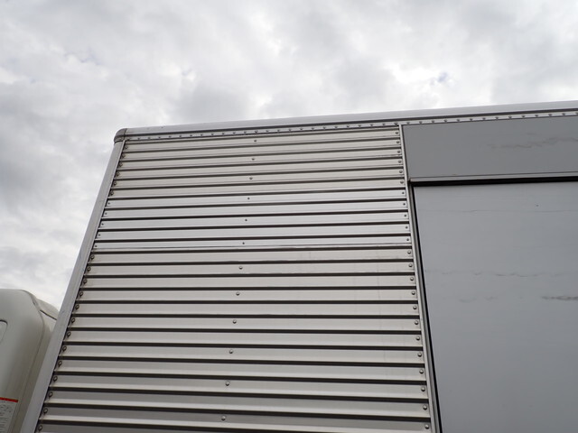 日野レンジャーアルミバン中型（4t）[写真08]