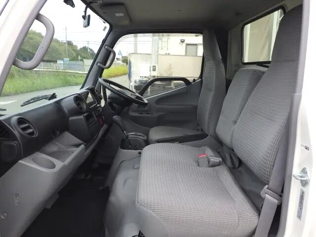 トヨタダイナ平ボディ小型（2t・3t）[写真17]