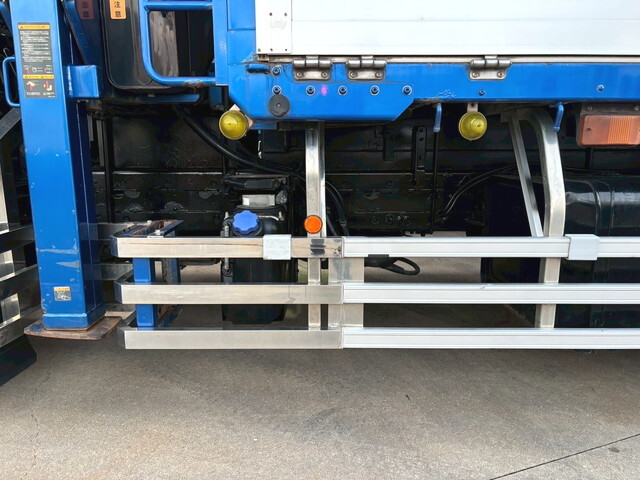 日野プロフィアクレーン4段大型（10t）[写真36]