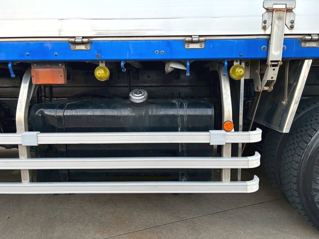 日野プロフィアクレーン4段大型（10t）[写真37]