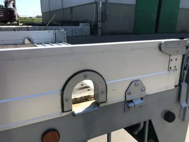 日野プロフィアセルフクレーン4段大型（10t）[写真34]