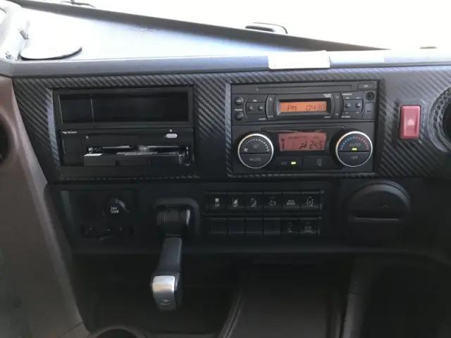 日野プロフィアセルフクレーン4段大型（10t）[写真09]