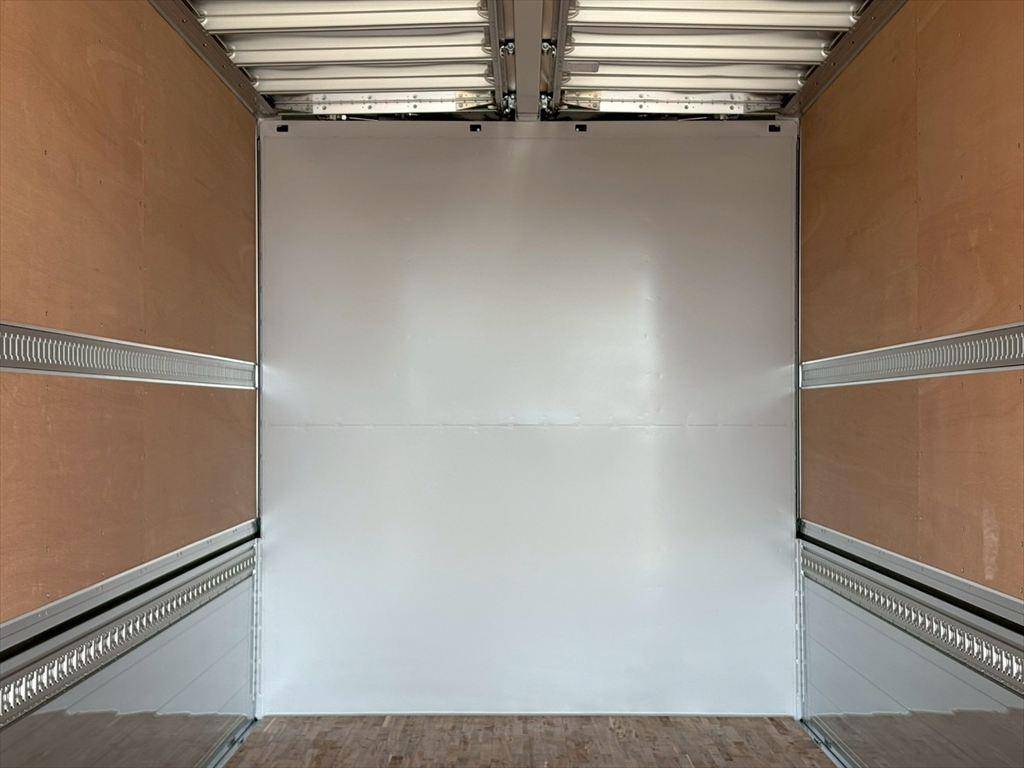 三菱ふそうスーパーグレートアルミウイング大型（10t）[写真07]