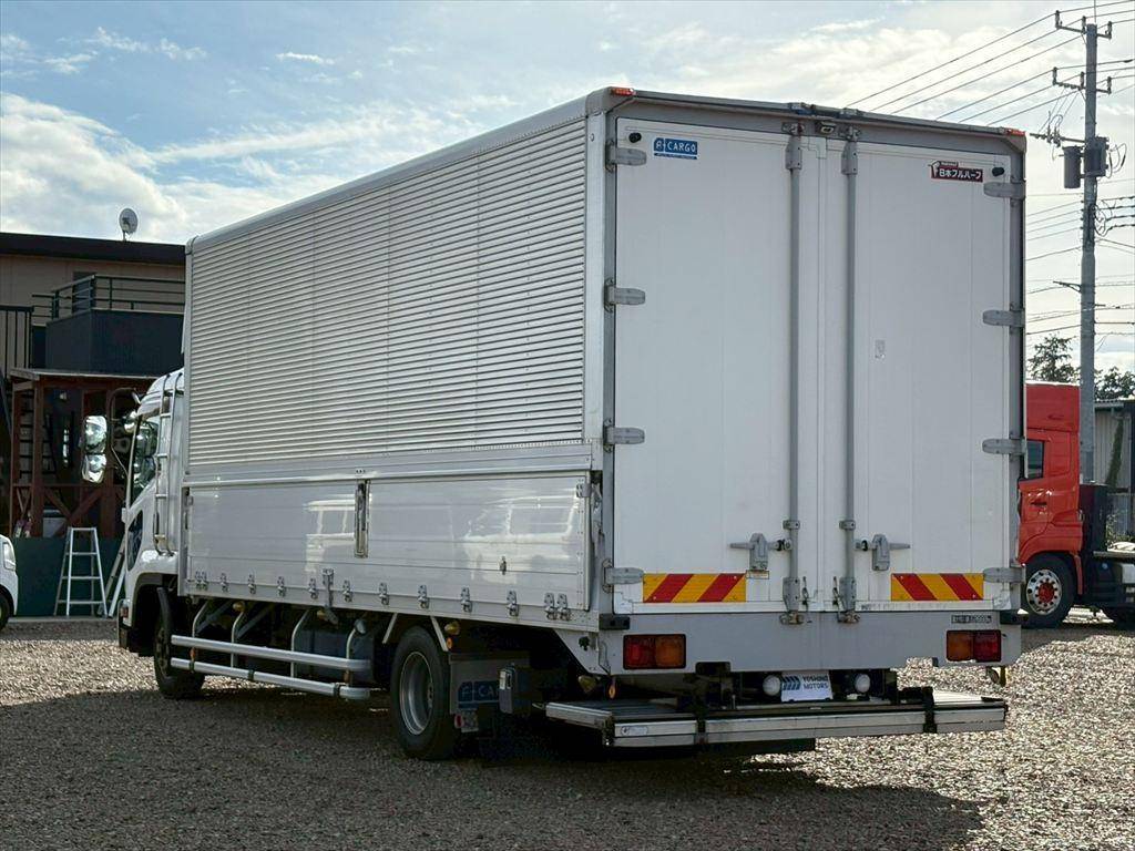 いすゞフォワードアルミウイング中型（4t）[写真03]