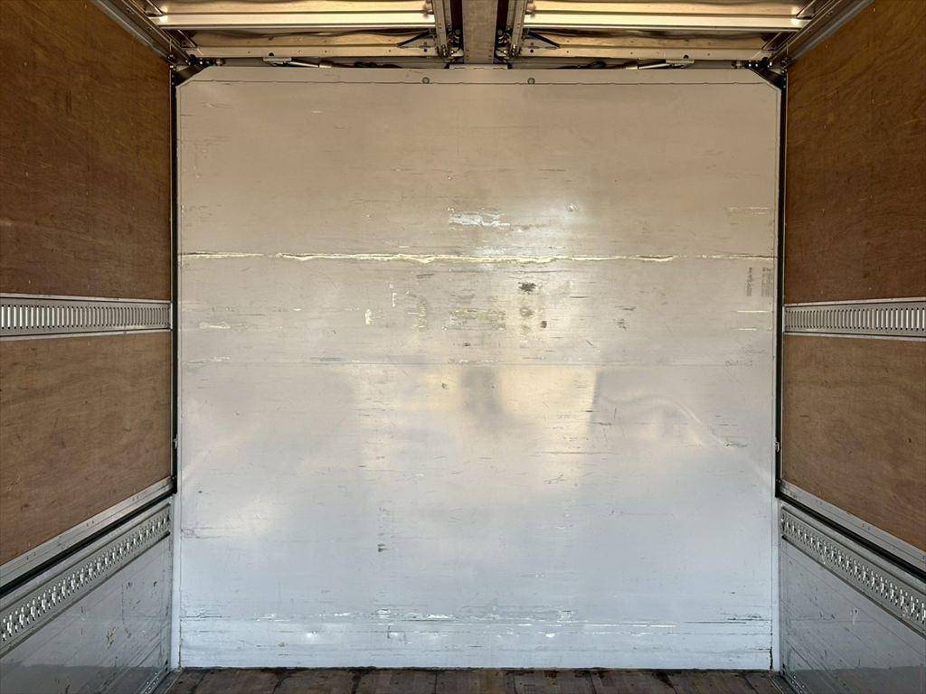 いすゞフォワードアルミウイング中型（4t）[写真07]