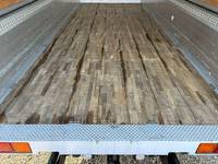 いすゞフォワードアルミウイング中型（4t）[写真09]