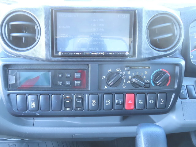 日野デュトロ冷凍車（冷蔵車）小型（2t・3t）[写真23]