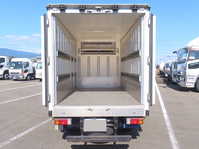 日野デュトロ冷凍車（冷蔵車）小型（2t・3t）[写真06]