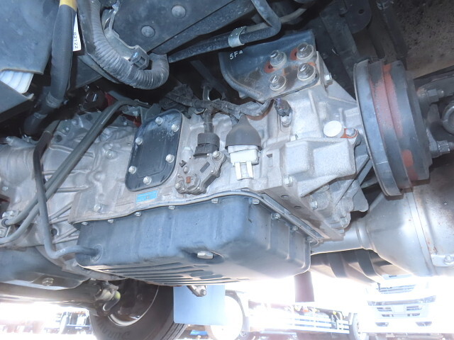 日野デュトロ冷凍車（冷蔵車）小型（2t・3t）[写真08]