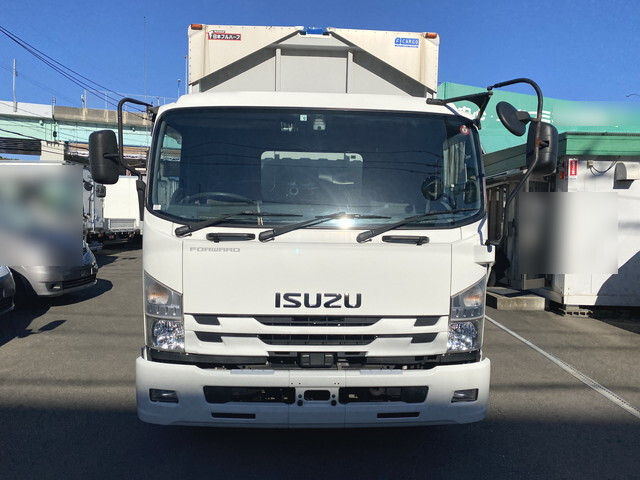いすゞフォワードアルミウイング中型（4t）[写真03]