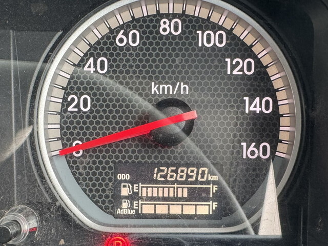 いすゞフォワードアルミウイング中型（4t）[写真14]