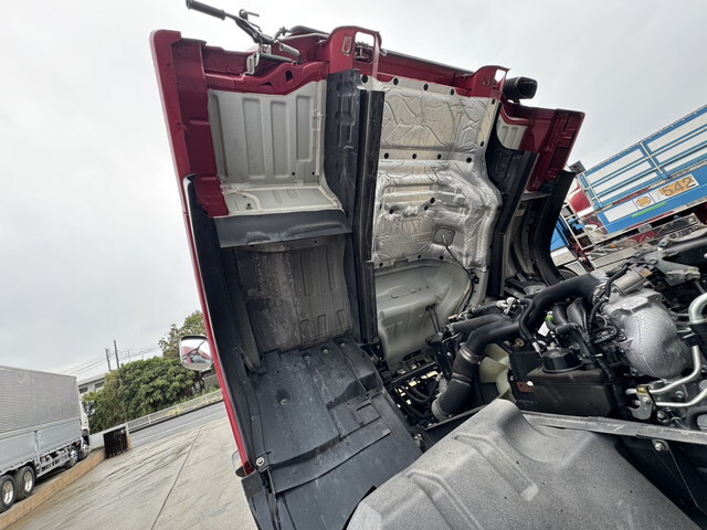 いすゞフォワードアルミウイング中型（4t）[写真20]