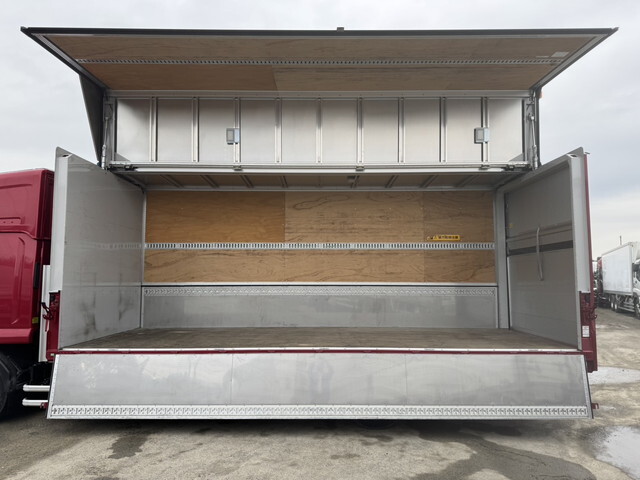 いすゞフォワードアルミウイング中型（4t）[写真23]