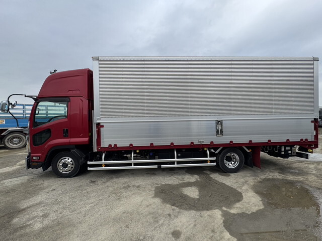 いすゞフォワードアルミウイング中型（4t）[写真08]