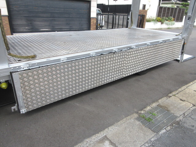 日産アトラスアルミウイング小型（2t・3t）[写真18]