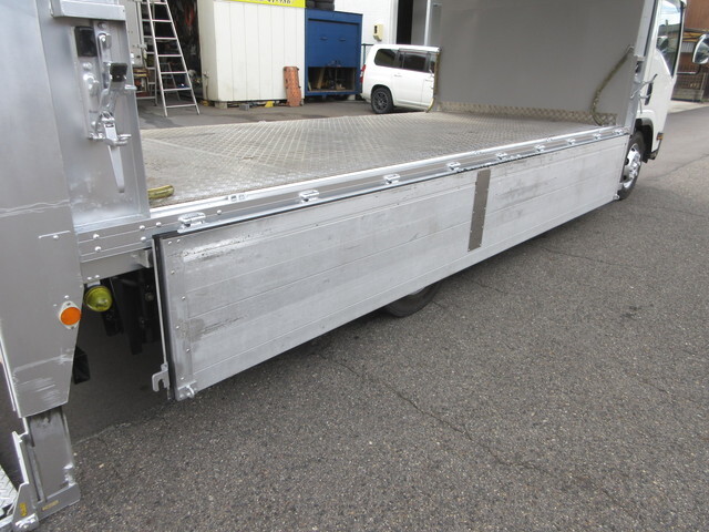 日産アトラスアルミウイング小型（2t・3t）[写真20]
