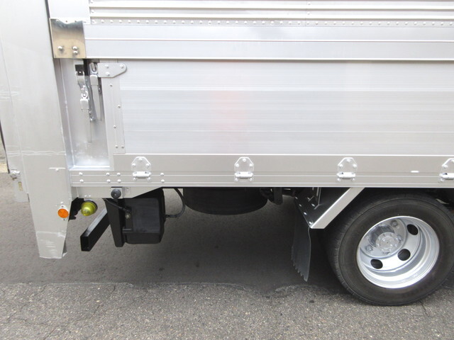 日産アトラスアルミウイング小型（2t・3t）[写真39]