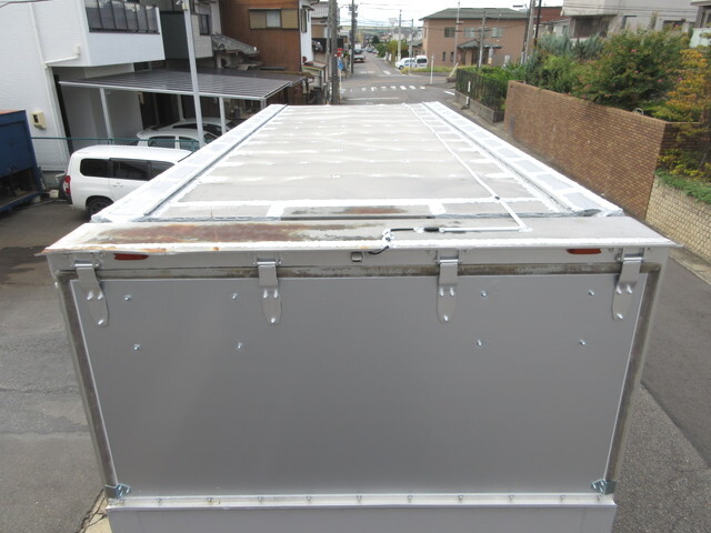 日産アトラスアルミウイング小型（2t・3t）[写真40]