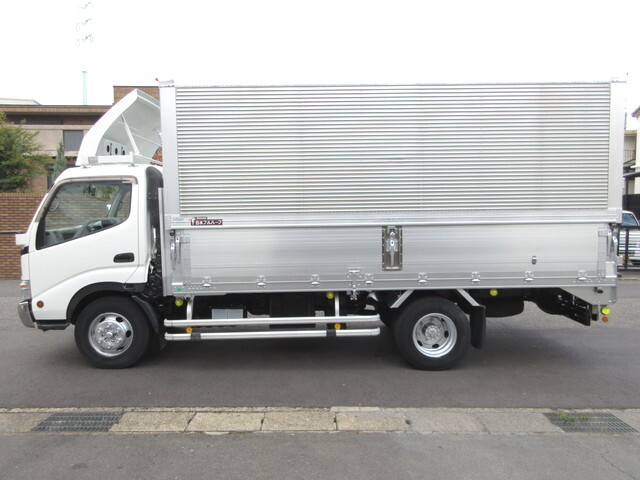 日野デュトロアルミウイング小型（2t・3t）[写真06]